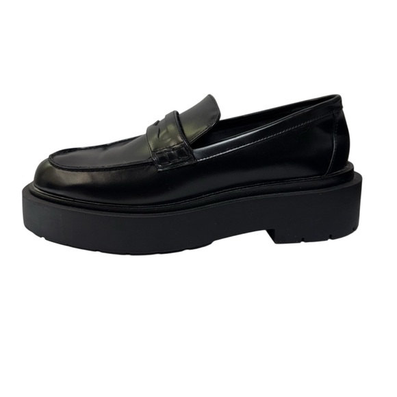 H&M Chunky Black Loafers.
Size 41 - Picture 2 of 11